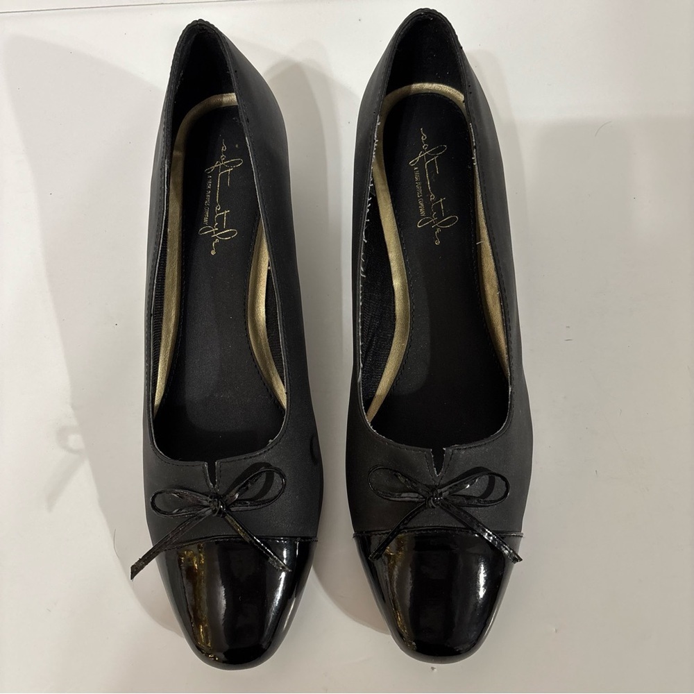 Soft‎ Style. Sarah Hush Puppy
Women's Black Dress Shoes Size 9.5 M - Picture 1 of 6